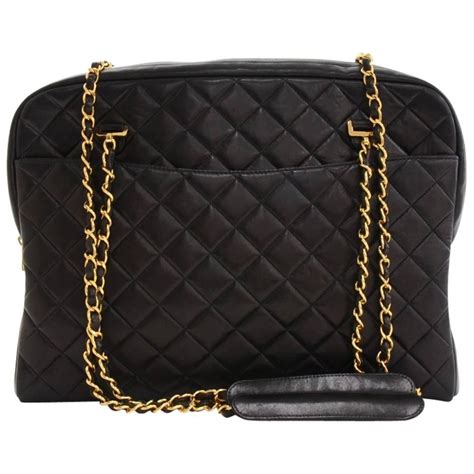 chanel handbag black with gold chain